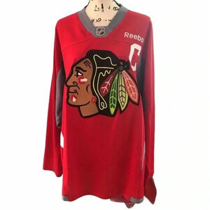 NWT Reebok Chicago Blackhawks Toews Jersey